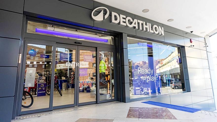 La mochila más versátil para Semana Santa es de Decathlon: espacio, estilo y comodidad por 30 euros