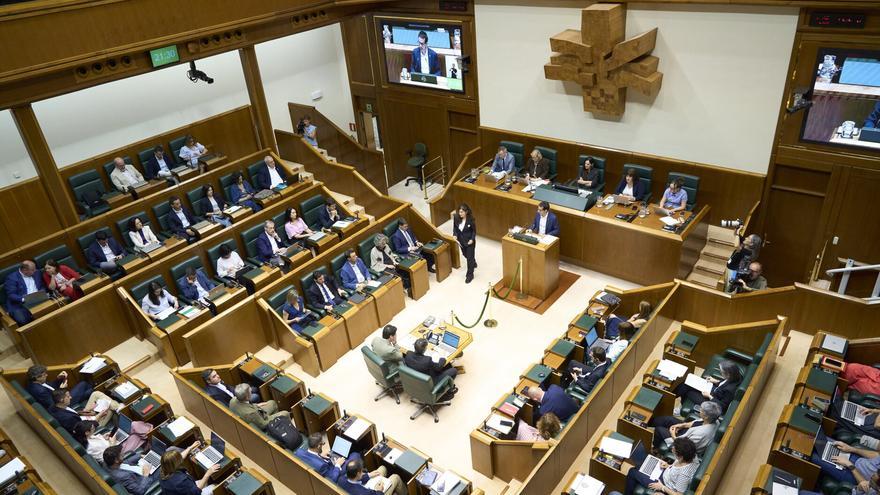 La propuesta del PNV para blindar el euskera saldrá adelante con la abstención de Bildu