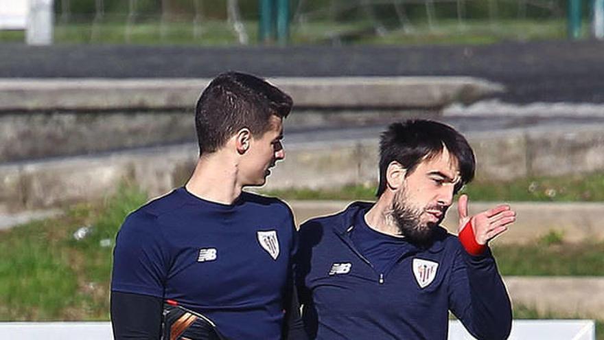 Kepa y Beñat dialogan en Lezama.Foto: Juan Lazkano