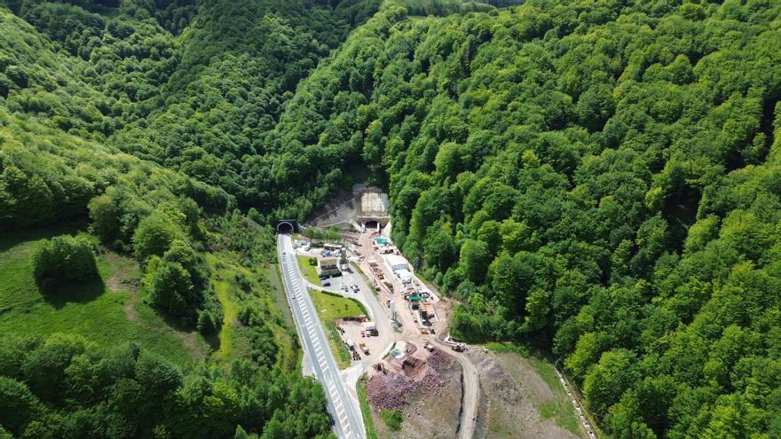 Corte de tráfico en la N-121-A el próximo lunes por las obras del túnel de Belate
