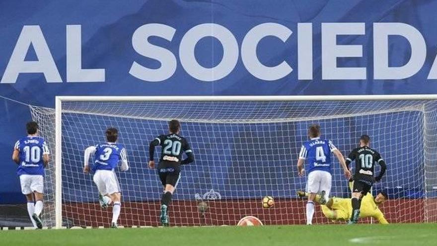 Rulli encaja el penalti lanzado por Aspas, que supuso el empate a uno en el marcador. Rulli encaja el penalti lanzado por Aspas, que supuso el empate a uno en el marcador.