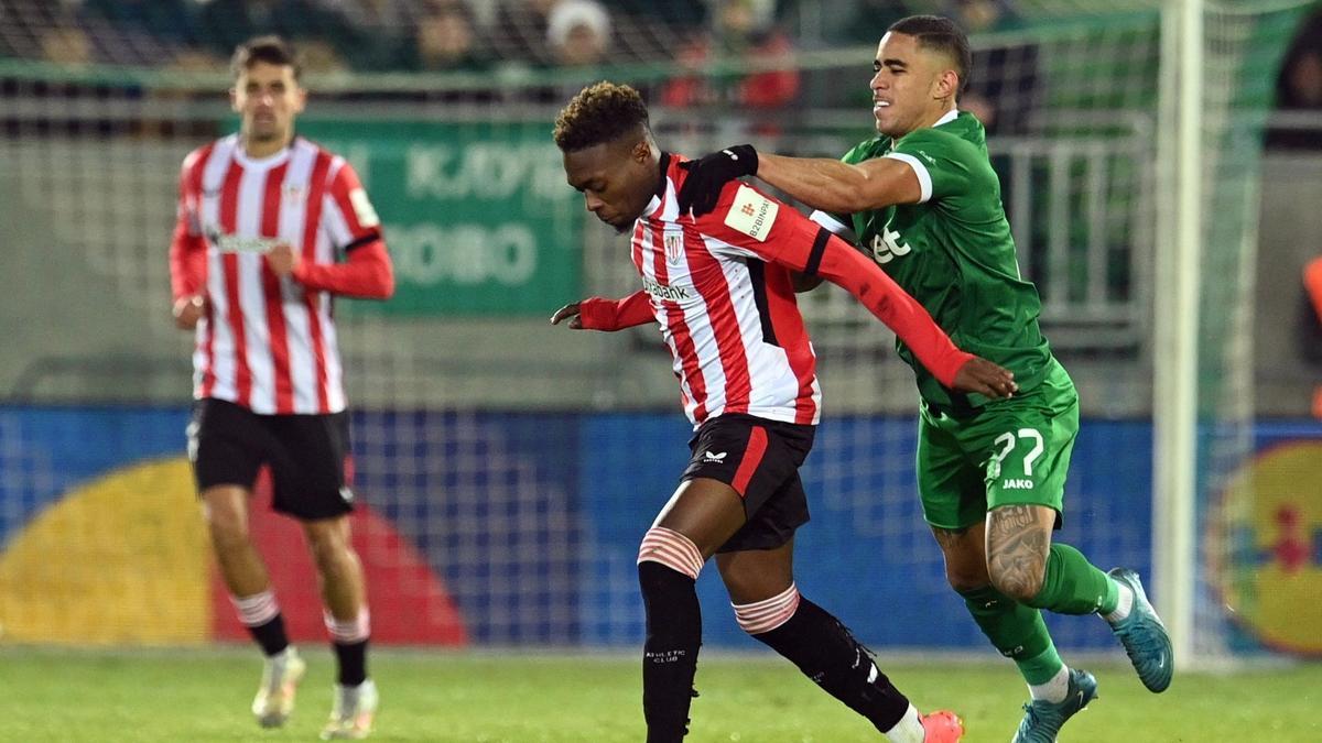 Álvaro Djaló, en una acción ante el Ludogorets la pasada temporada.