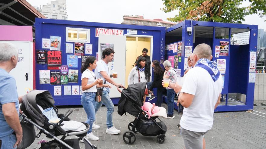En imágenes: así son los baños públicos de Aste Nagusia