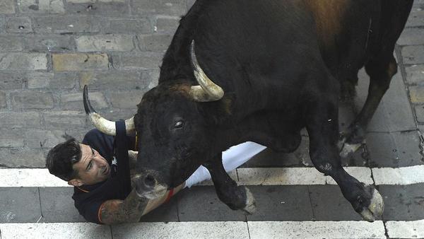 Tercer encierro de San Fermín 2025, en directo: última hora del debut de  los toros de Álvaro Núñez