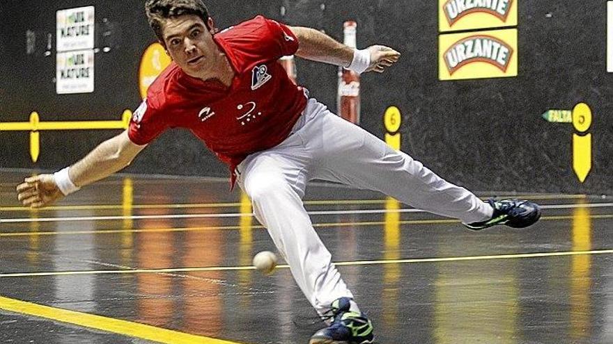 Tres plazas en juego