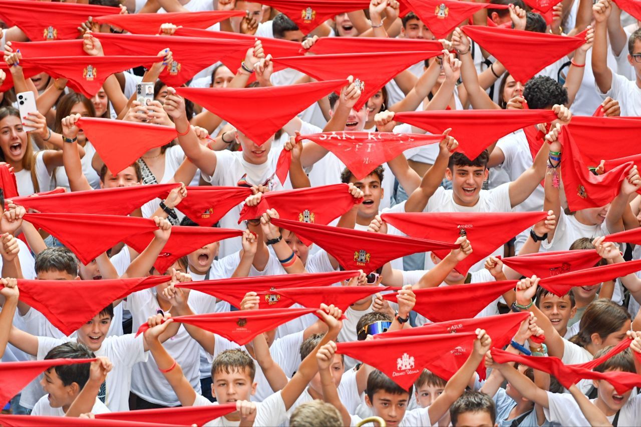 ¡Empiezan las fiestas de Deba! El chupinazo enciende San Roque