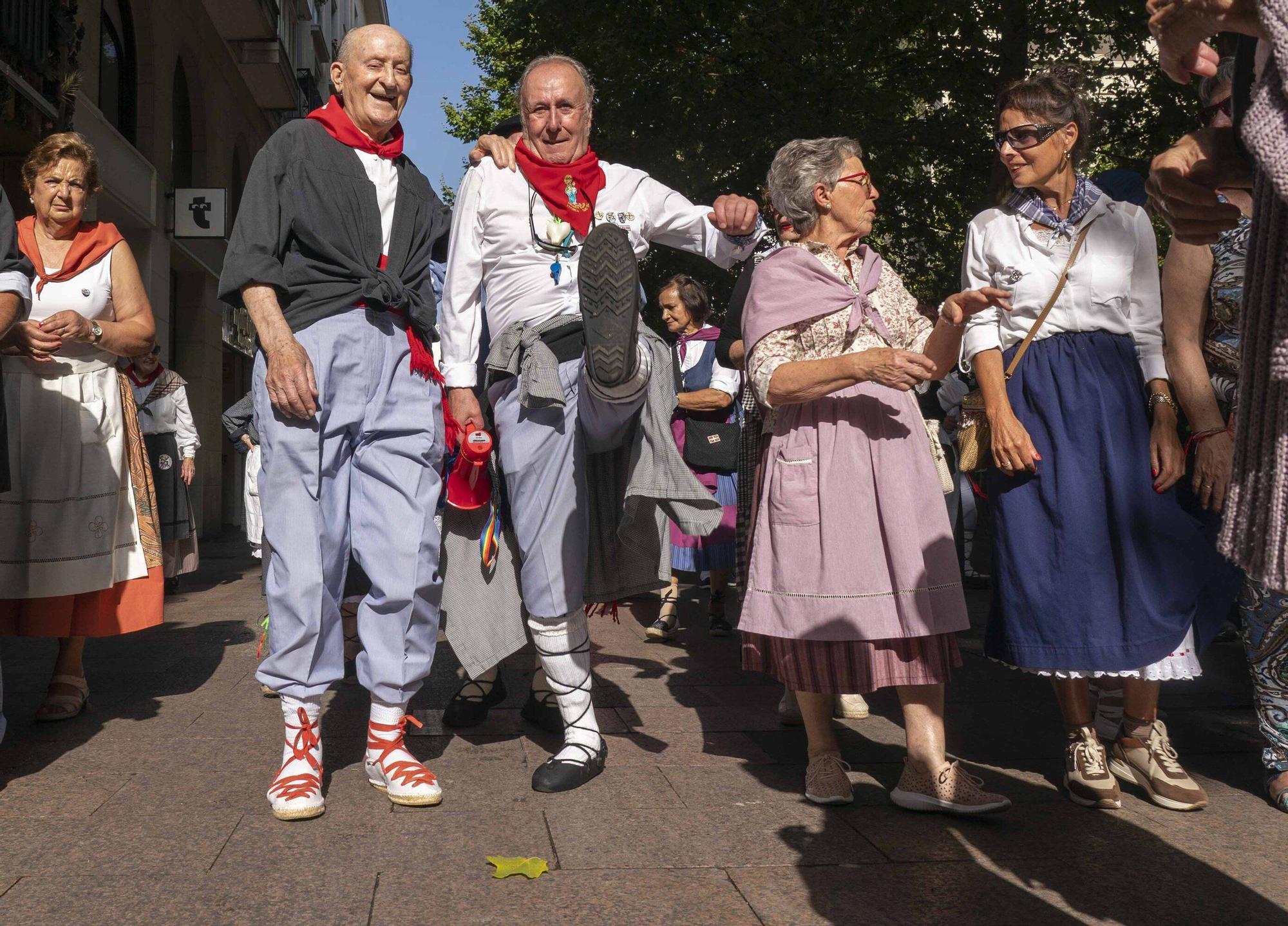En imágenes: Blusas y neskas veteranos celebran su día en La Blanca