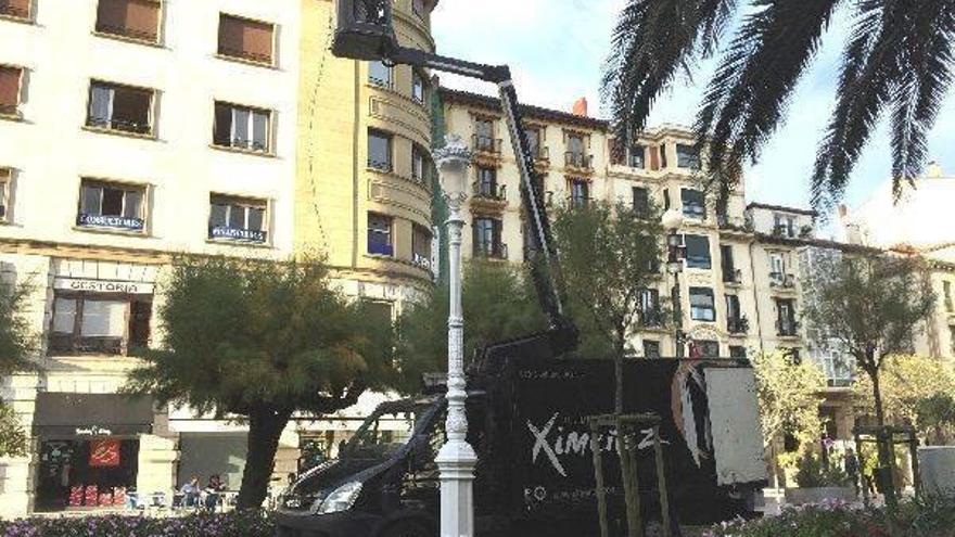 El Consistorio descarta instalar techos de luces en la decoración navideña