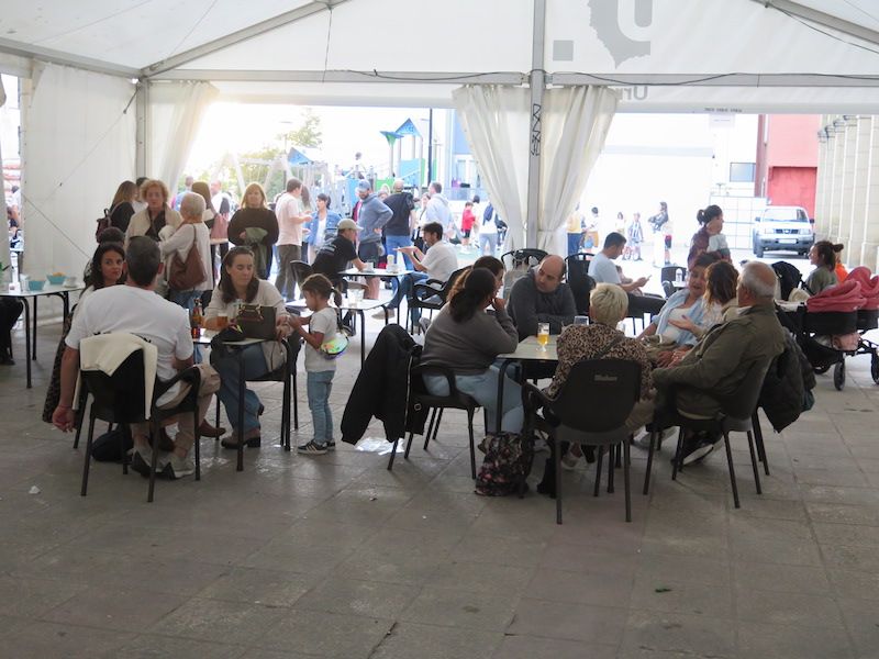La fiesta de aniversario del bar Eire de Urretxu, en imágenes