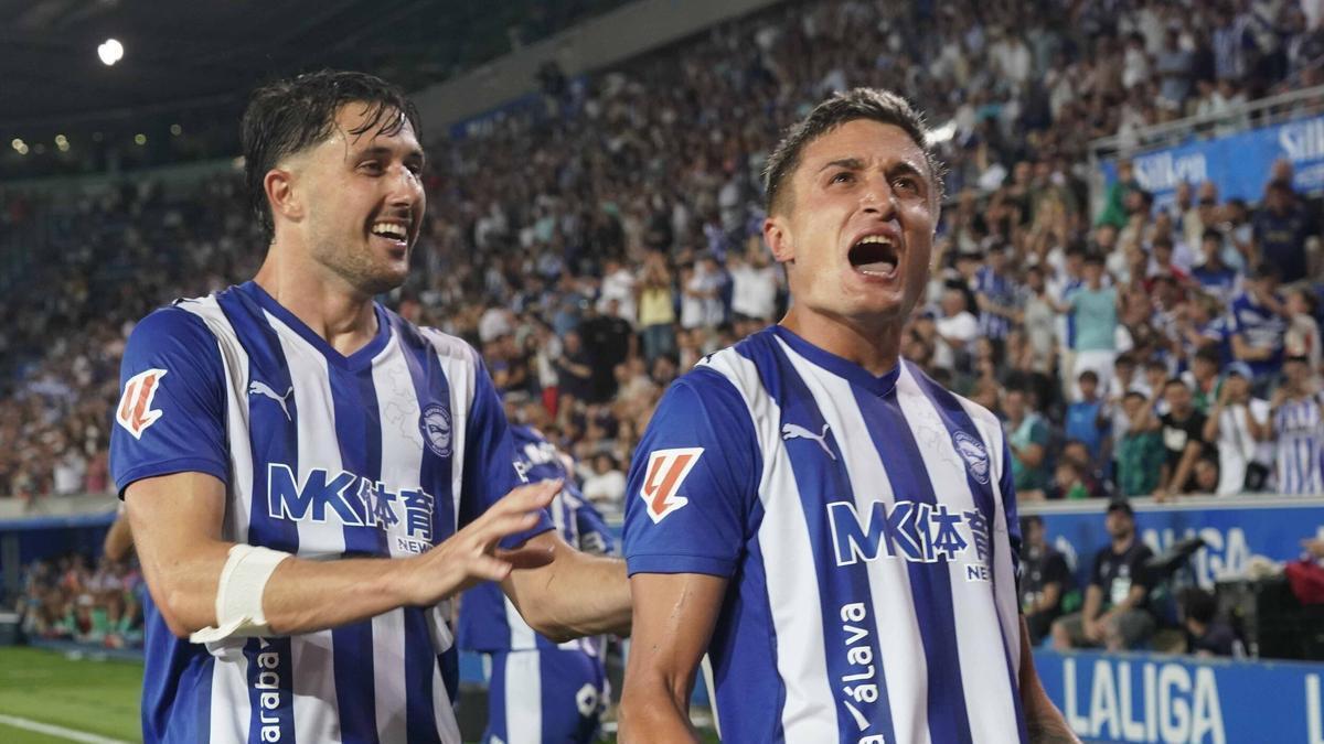 En imágenes: Así está siendo el debut liguero del Alavés contra el Levante
