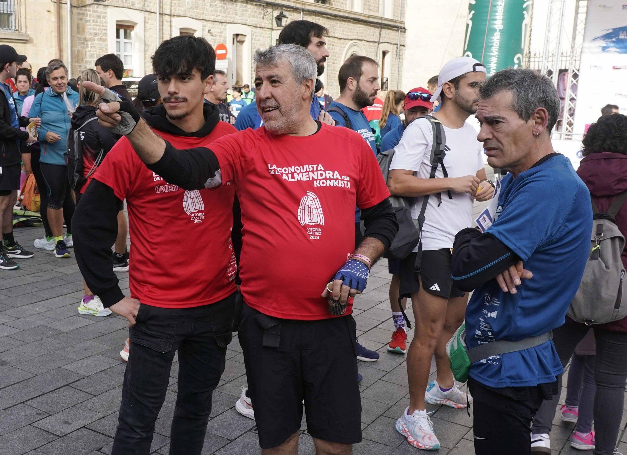 En imágenes: Buen tiempo y buen ambiente en la Conquista de la Almendra (¡Búscate en las fotos!)