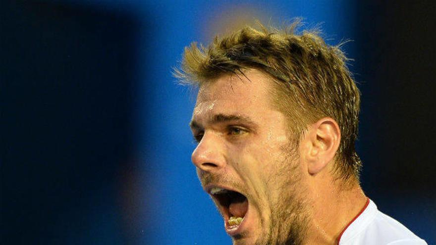 Wawrinka gana su primer Grand Slam ante un Nadal lesionado