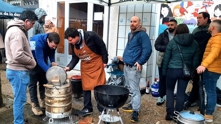 Amurrio se moja por el Síndrome X Frágil en la feria de San Antón