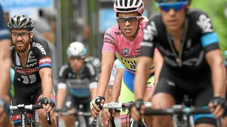 Contador vuelve a bailar