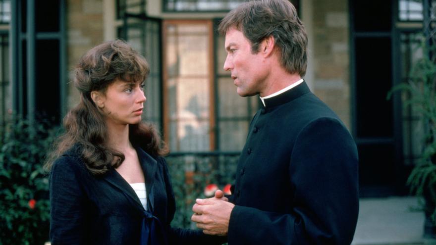 El amor imposible versus la vocación vuelven con ‘El pájaro espino’