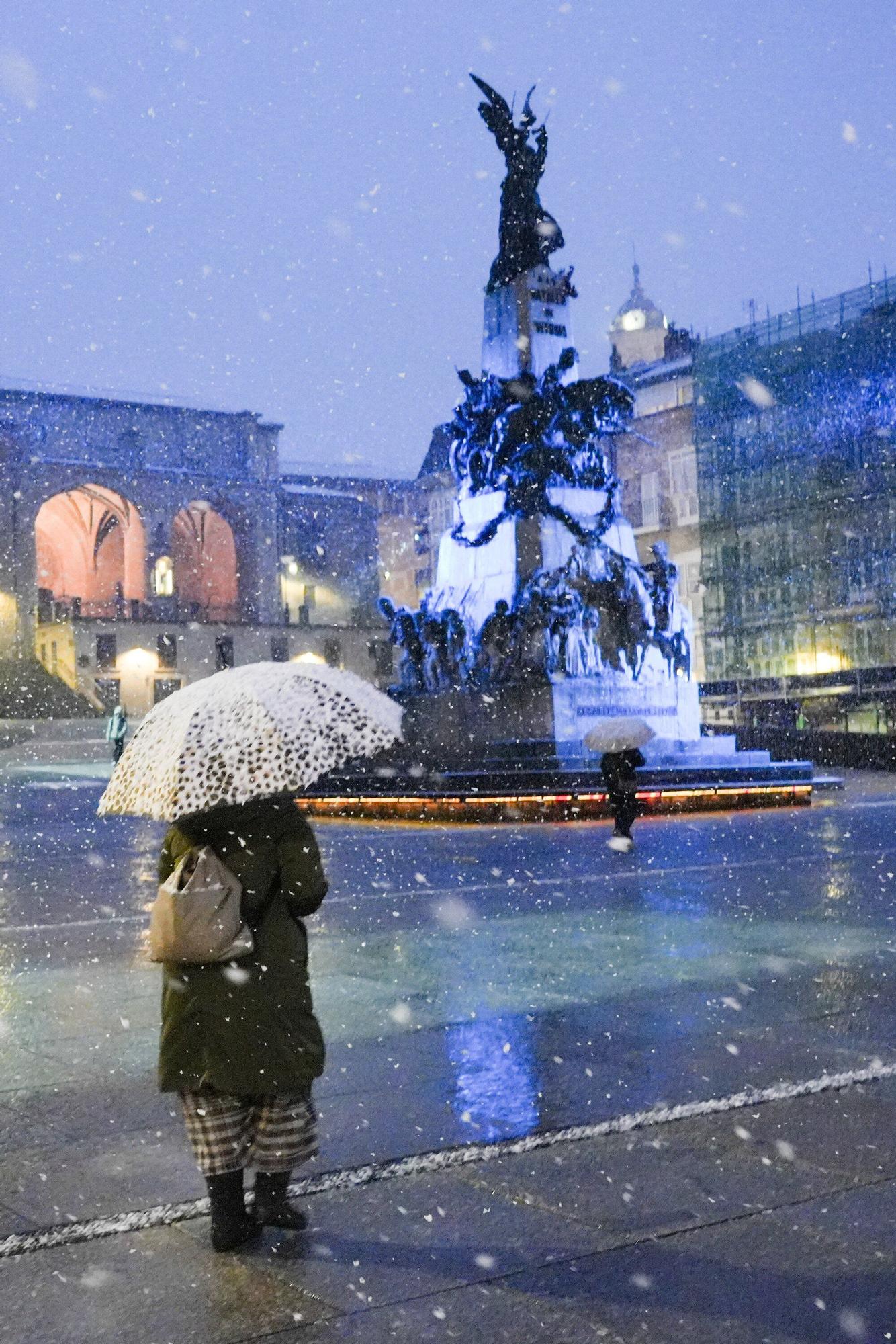 La primera nevada del otoño no cuaja en Vitoria