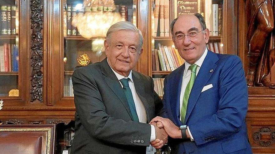 El presidente de México, Andrés López Obrador, junto al de Iberdrola, Ignacio Sánchez Galán.