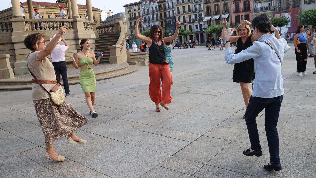BAILABLES DE TXISTU Y GAITA