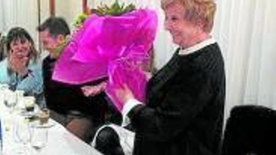 Homenaje a Divina Delgado.