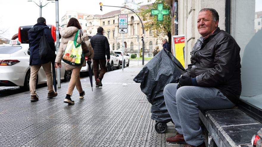 Abdelkader Kelalech: &quot;Con 15 euros al día puedo comer y comprar las medicinas&quot;