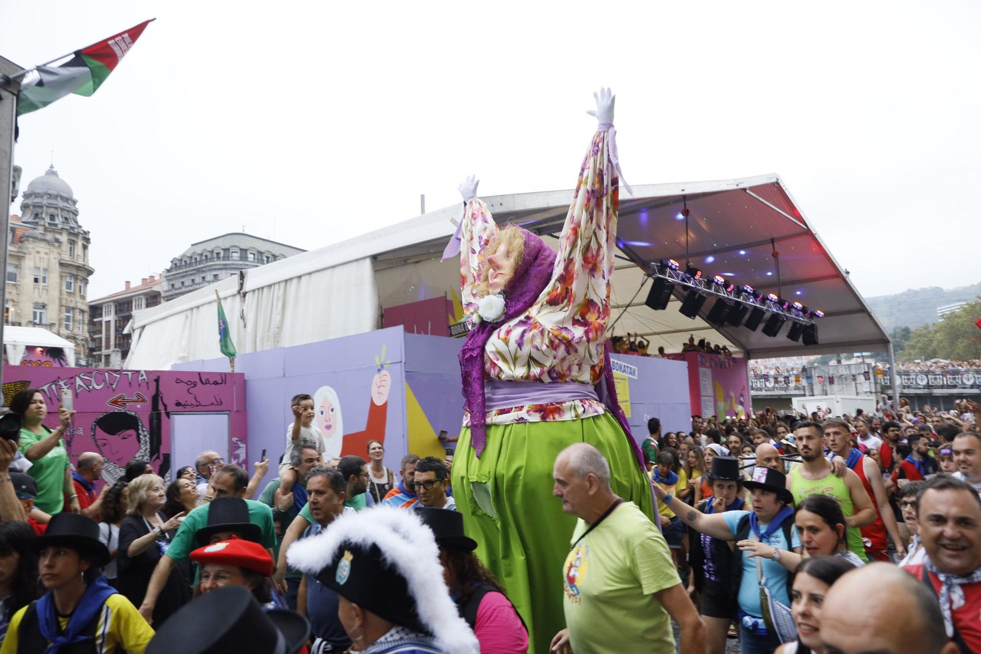 Bilbao está de fiesta: fotos del primer día de Aste Nagusia 2025