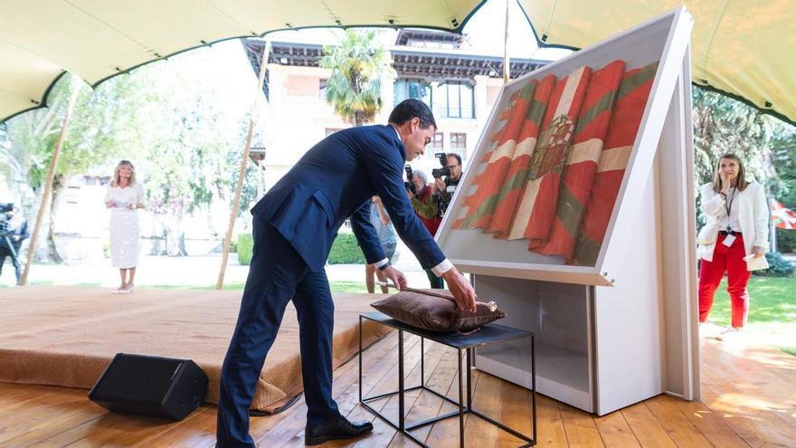 Pradales visita París para reforzar la relación institucional y cultural con Francia