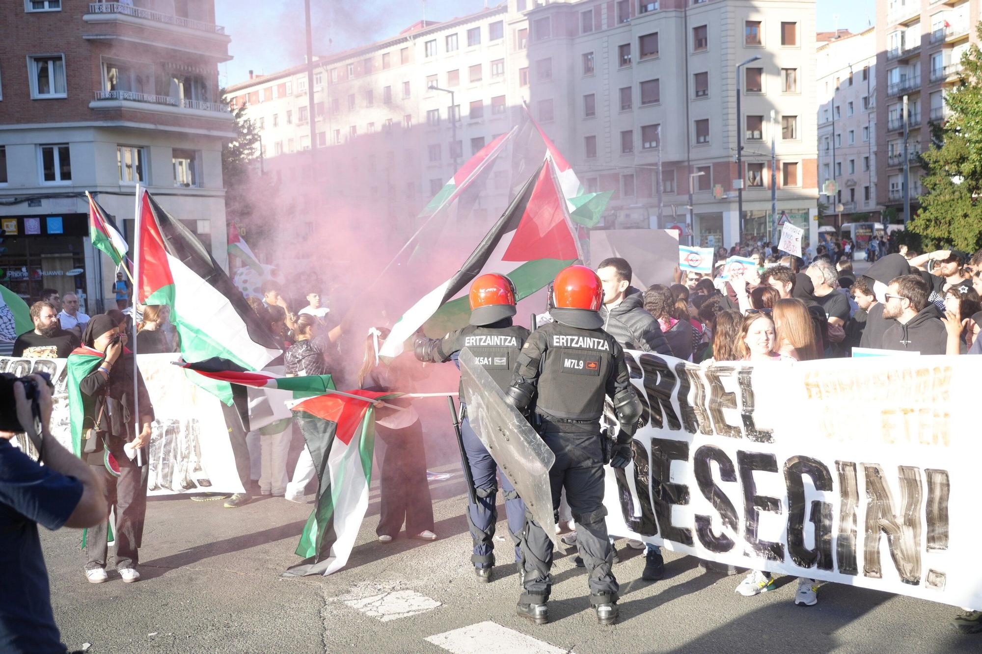 Manifestación en favor del pueblo de Gaza en Vitoria