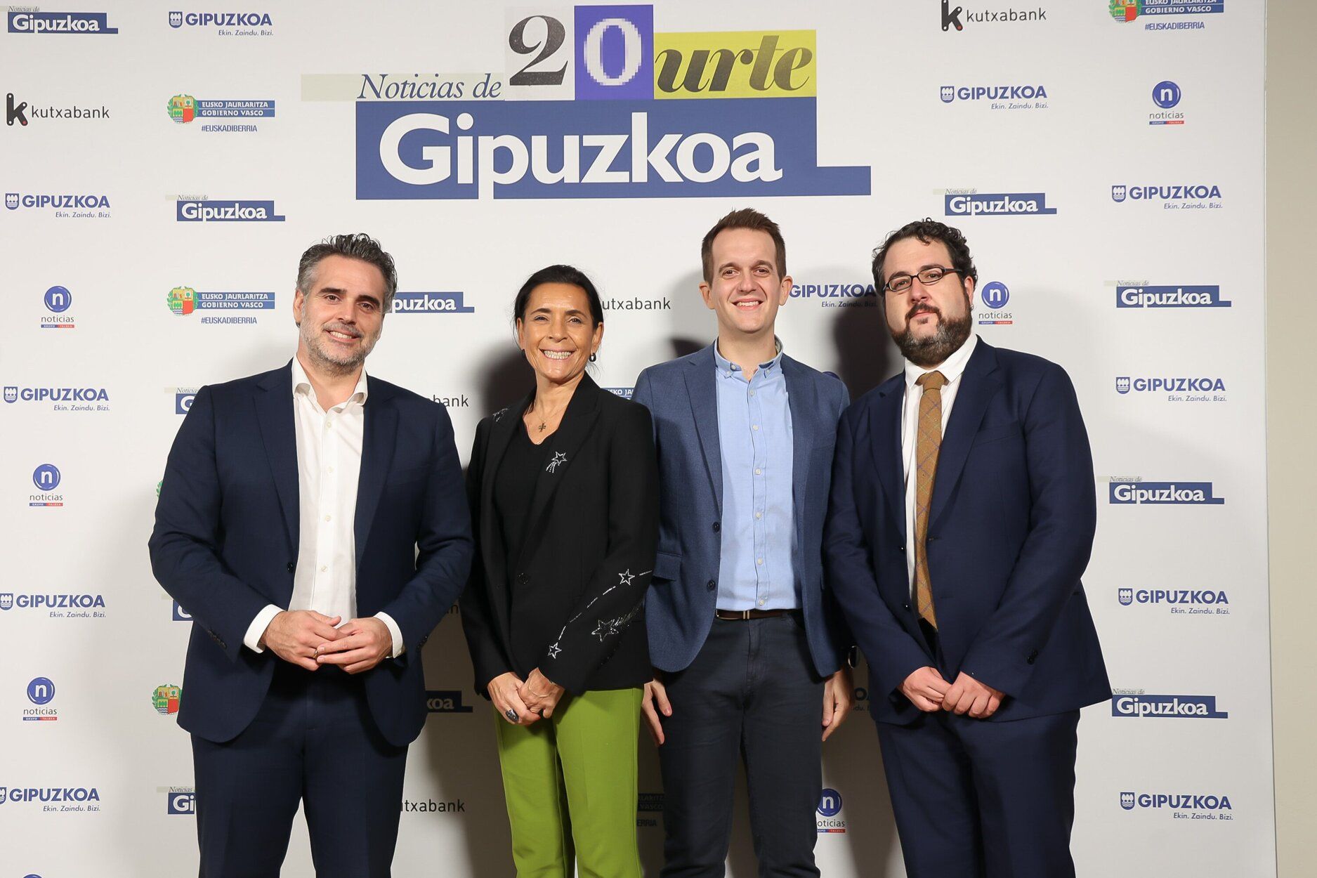 Pepe Messeguer, Iolanda Fabregat, Xabier Zubiri (CaixaBank) con Jurdan Arretxe