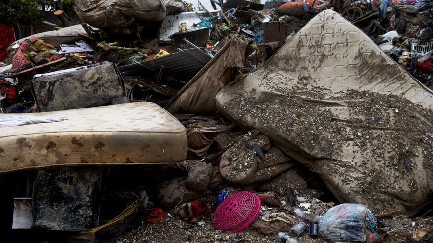 El huracán &#039;Melissa&#039; deja ya 64 muertos a su paso por el Caribe