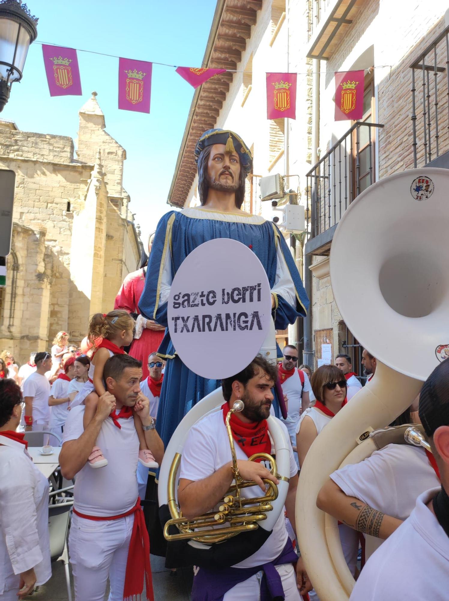 Fotos del cohete de fiestas de Viana 2025
