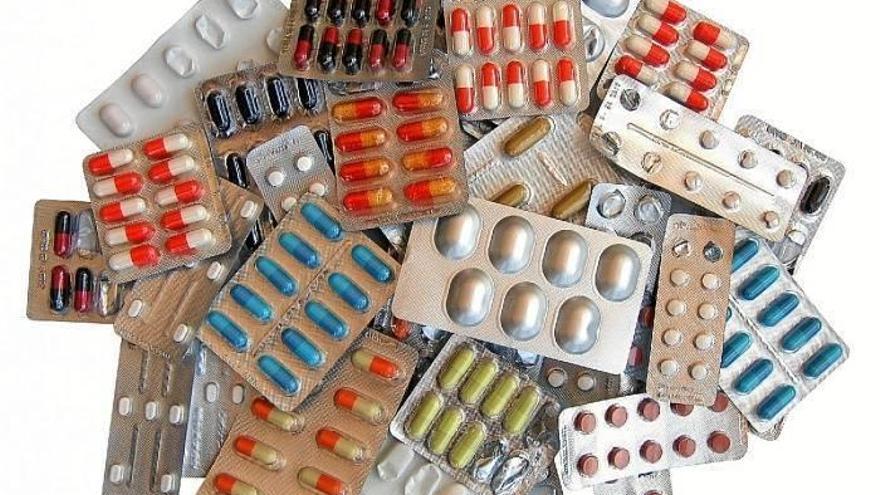 Envases con medicamentos.