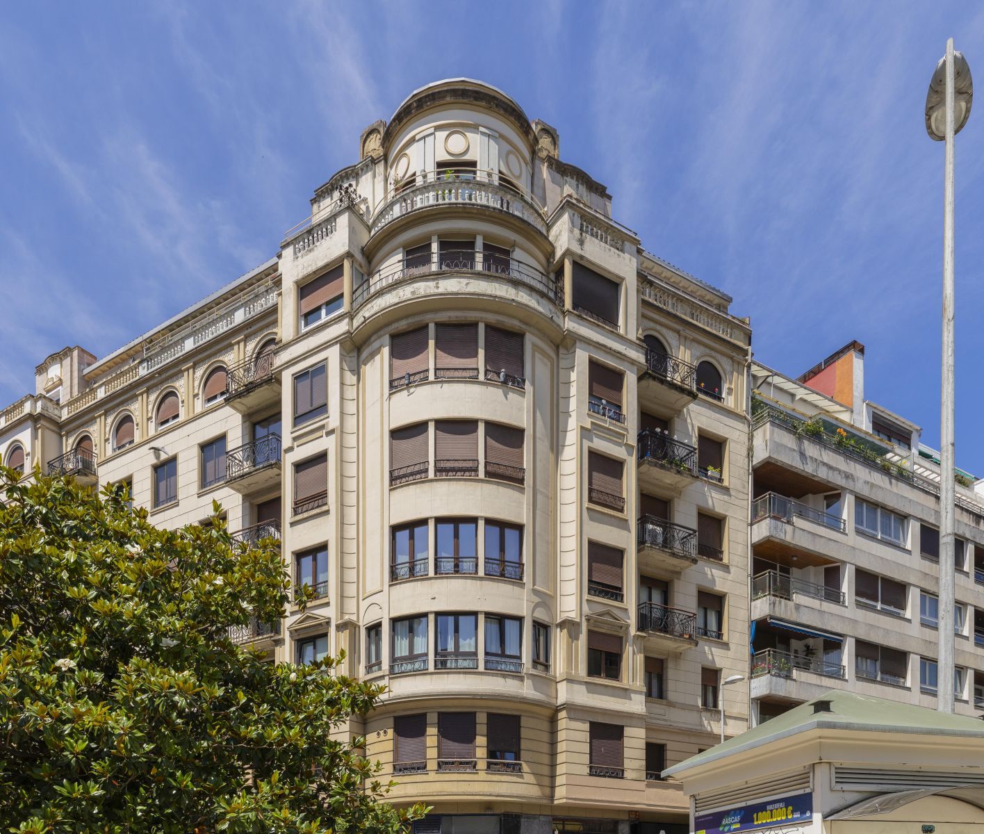 Vivir en el corazón de San Sebastián: espacio, luz y carácter en el Gros más exclusivo
