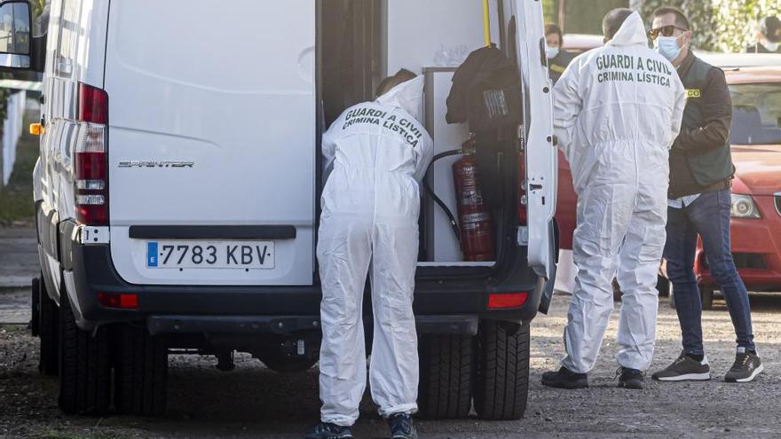 Registro en la casa de Óscar S, uno de los investigados por la muerte de Esther López.