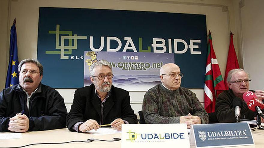 De izqda a dcha.: Joxe Mari Blanzako, Xabier Martínez, Bixente Arozena y Rafa Enterreaga.