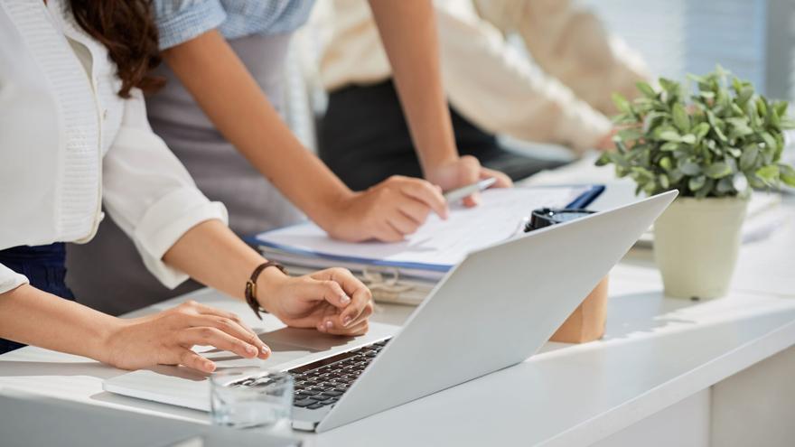 Puertas abiertas al marketing digital, las finanzas y la IA para emprendedores y pequeños negocios en Urola Erdia