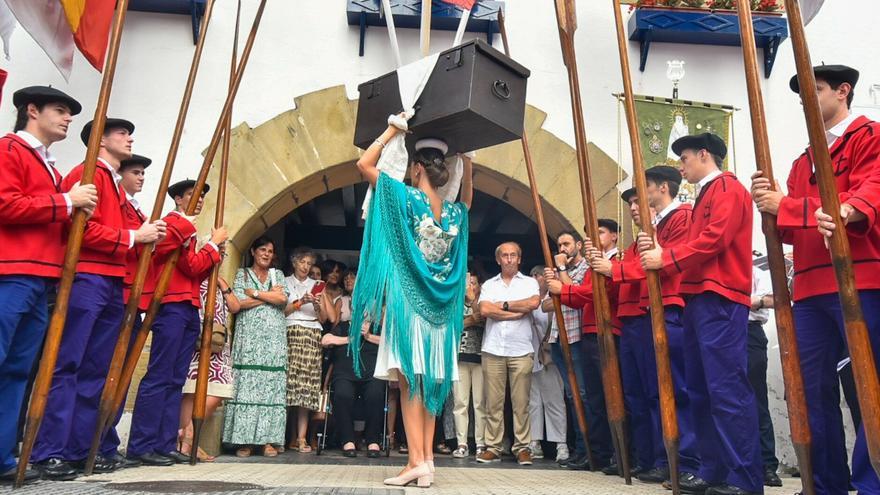 Carla Emazabel portará la kutxa en Hondarribia con un mantón que la ha esperado durante tres décadas