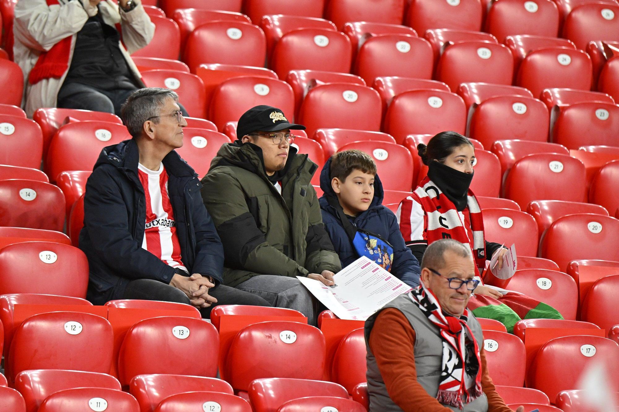 En imágenes: ¿Has estado en San Mamés viendo el Athletic-Real Oviedo? Búscate en nuestra galería de fotos