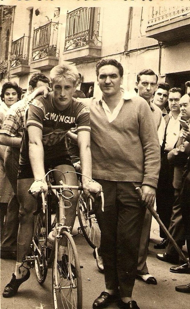 Imagenes del I Premio Gure Bide de Ciclocross celebrado en Elgoibar en 1960
