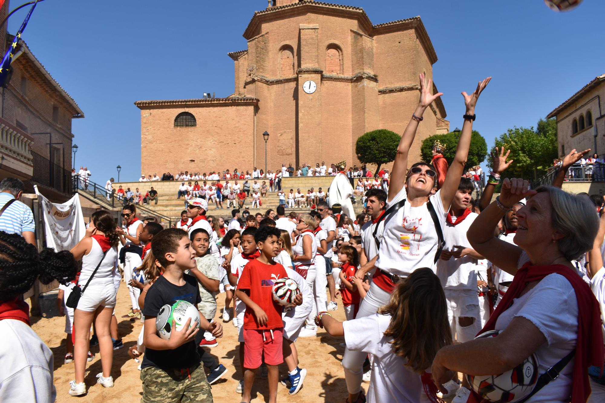 Fotos del cohete de fiestas de Cárcar 2025