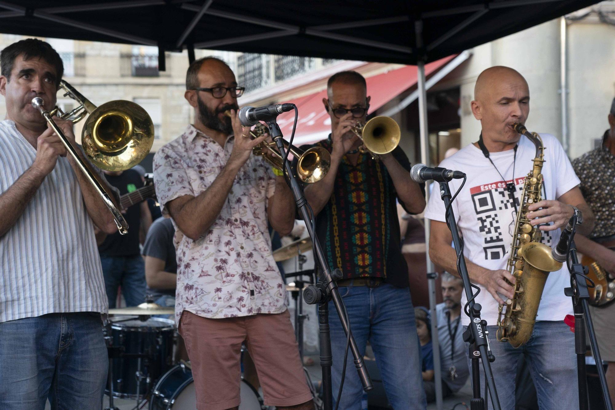 En imágenes: XXV Minijazz Café Dublín con Playa Canalla & Boston Kamikazes
