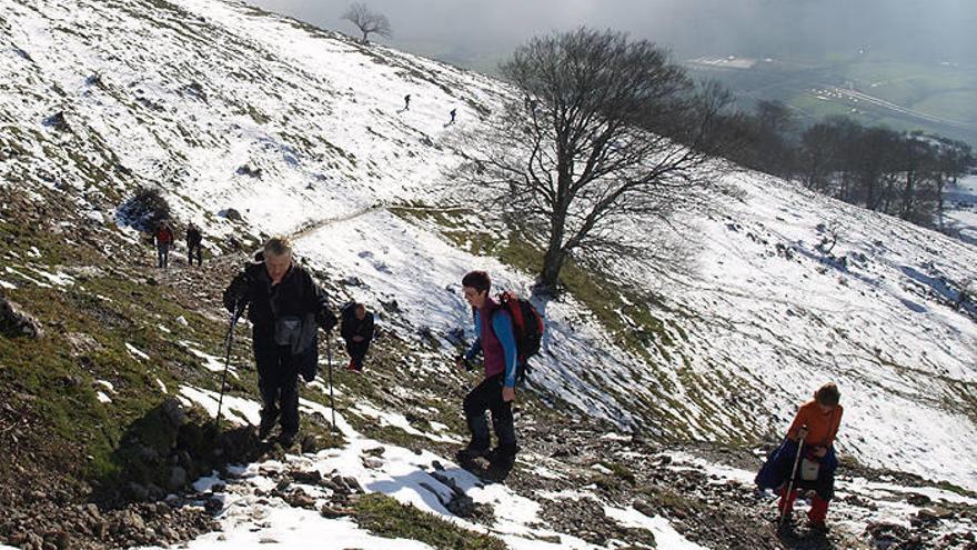 Los montañeros se citan en Aralar