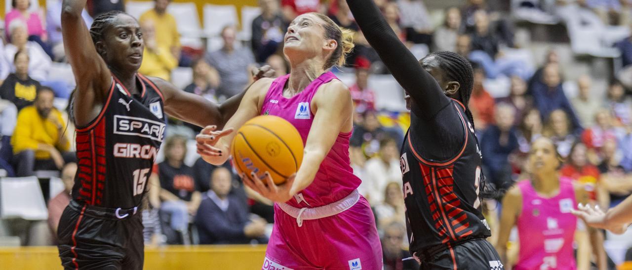 El Araski se estrella en Fontajau (90-49)