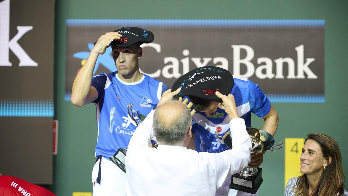 Javier Zabala y Jon Mariezkurrena, campeones del Masters CaixaBank ante Altuna III e Imaz en el Navarra Arena.