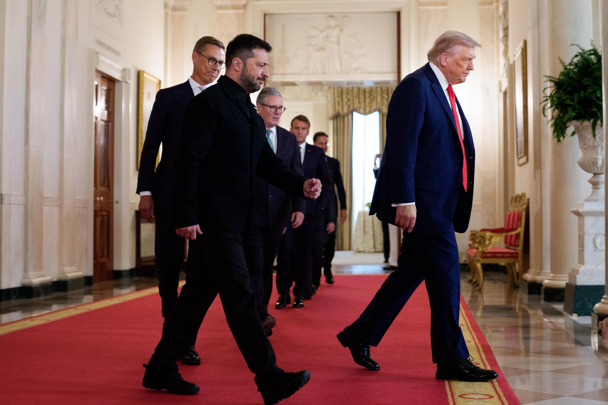 Las imágenes de la histórica reunión entre Trump, Zelenski y los líderes europeos en la Casa Blanca