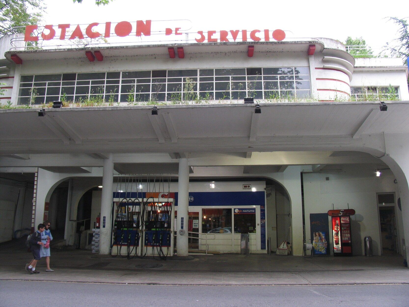 Letrero de la gasolinera Goya