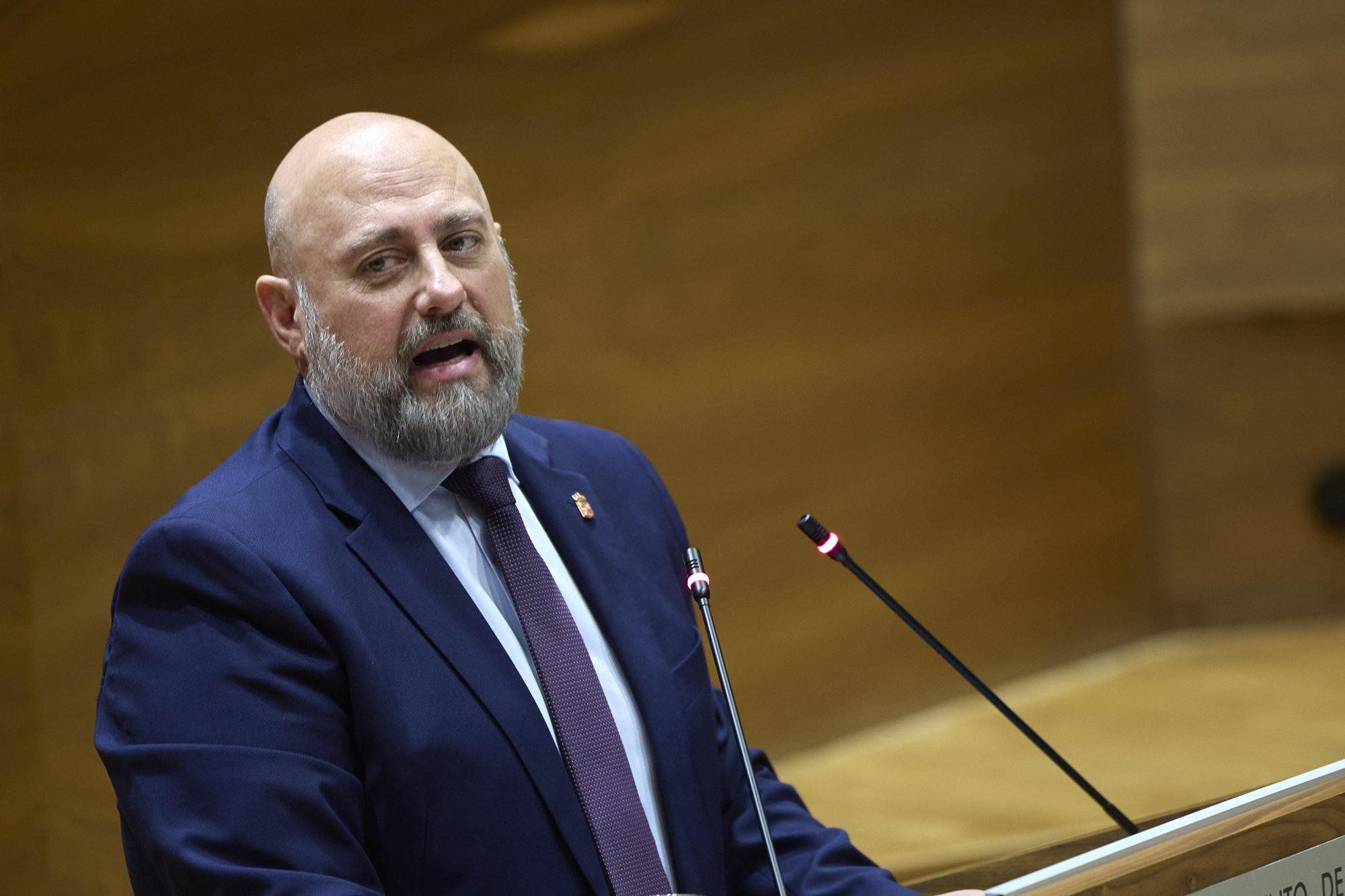 Fotos del pleno del Parlamento de Navarra del 27 de noviembre