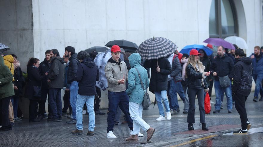 Fotos de la primera prueba de la oposición para cubrir 158 plazas del puesto de trabajo de Servicios Generales en el Gobierno de Navarra