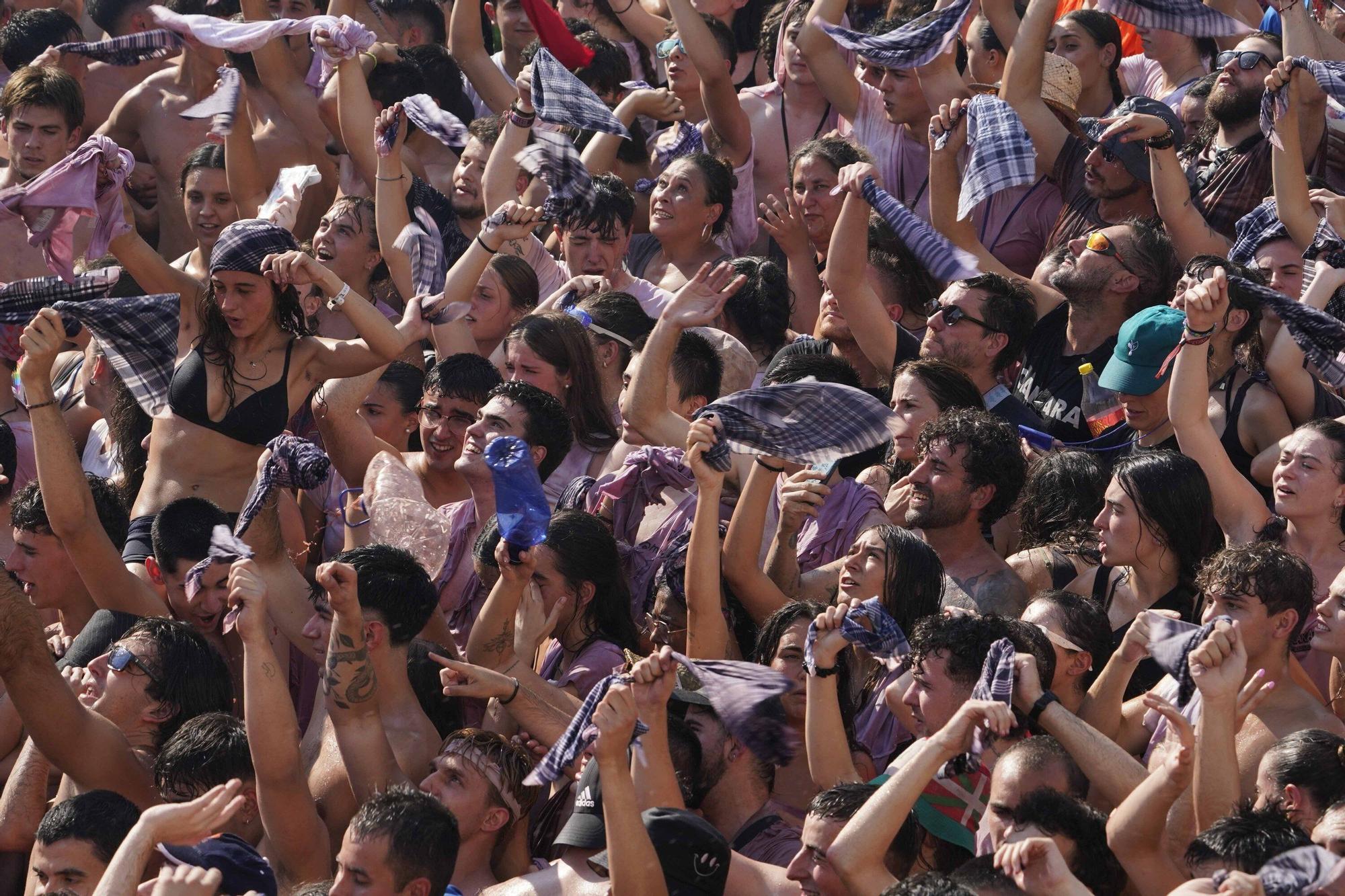 En imágenes: Así ha sido la bajada de Celedón en 2025