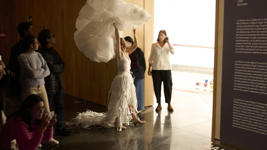 ‘Resonancias’, una performance colectiva que une danza y diseño