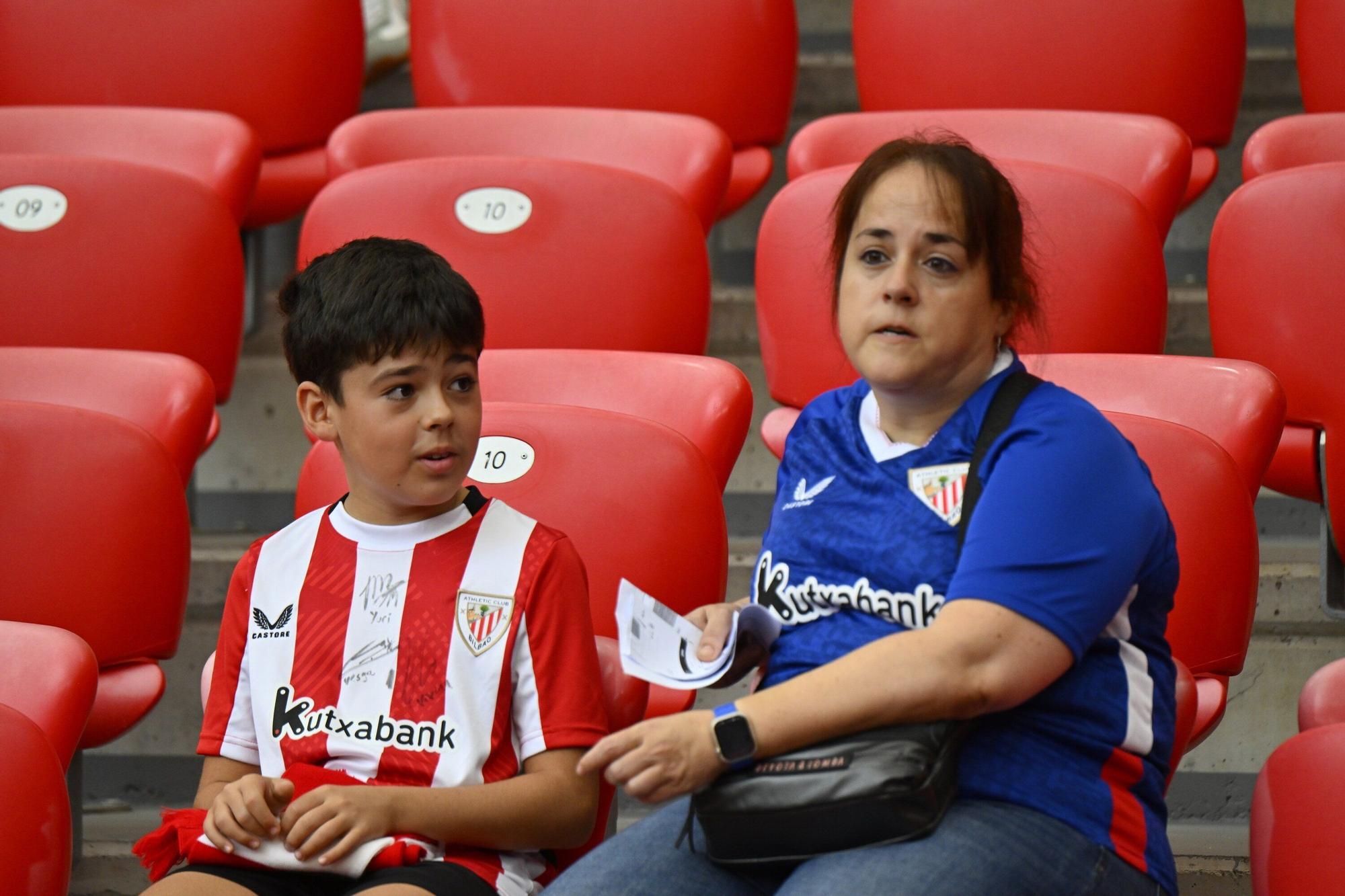 En imágenes: ¿Has asistido al Athletic-Barcelona en San Mamés? Búscate